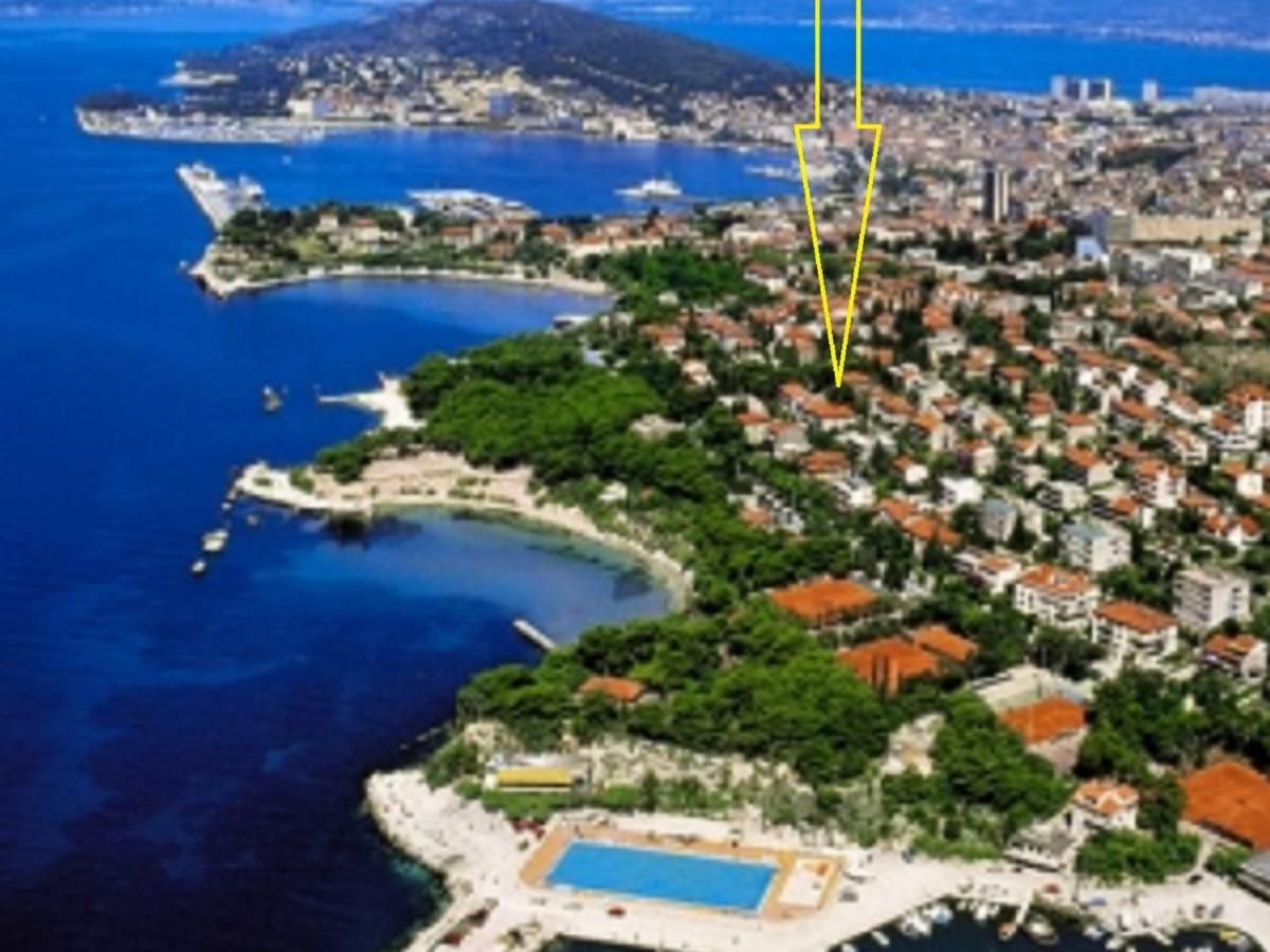 Holiday Home Aspalathos - With Free Parking, Near The Beach, A Few Minutes' Walking Distance To The Unesco Palace Сплит Екстериор снимка