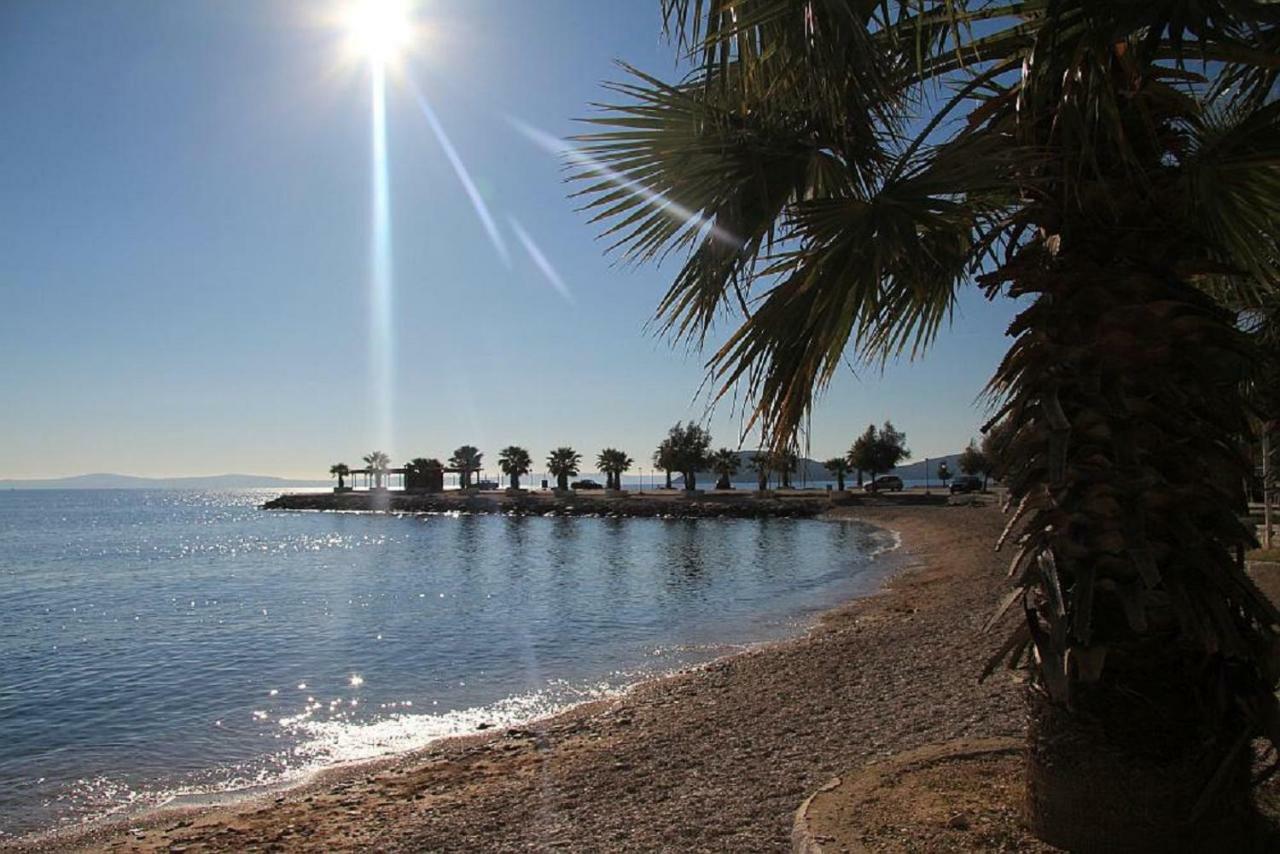 Holiday Home Aspalathos - With Free Parking, Near The Beach, A Few Minutes' Walking Distance To The Unesco Palace Сплит Екстериор снимка