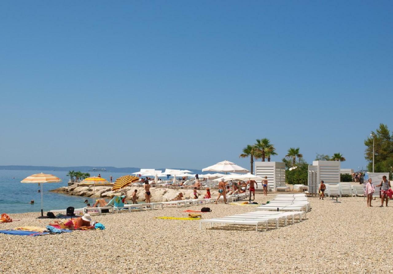 Holiday Home Aspalathos - With Free Parking, Near The Beach, A Few Minutes' Walking Distance To The Unesco Palace Сплит Екстериор снимка